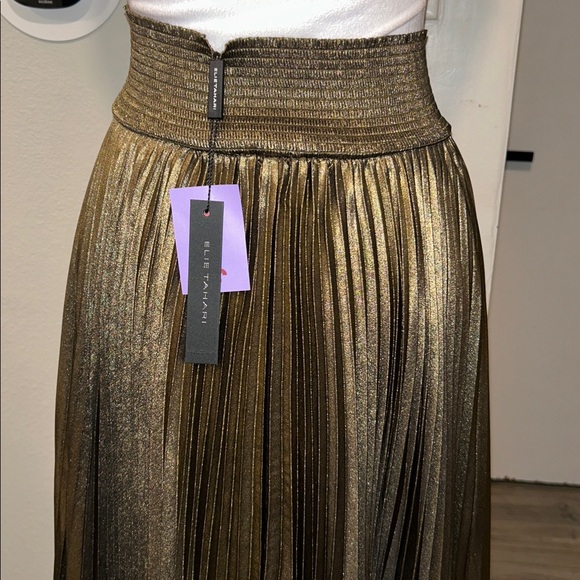 NWT ELIE TAHARI Tarnished Gold Pleated Midi Skirt Asymmetric size Small - Picture 7 of 11